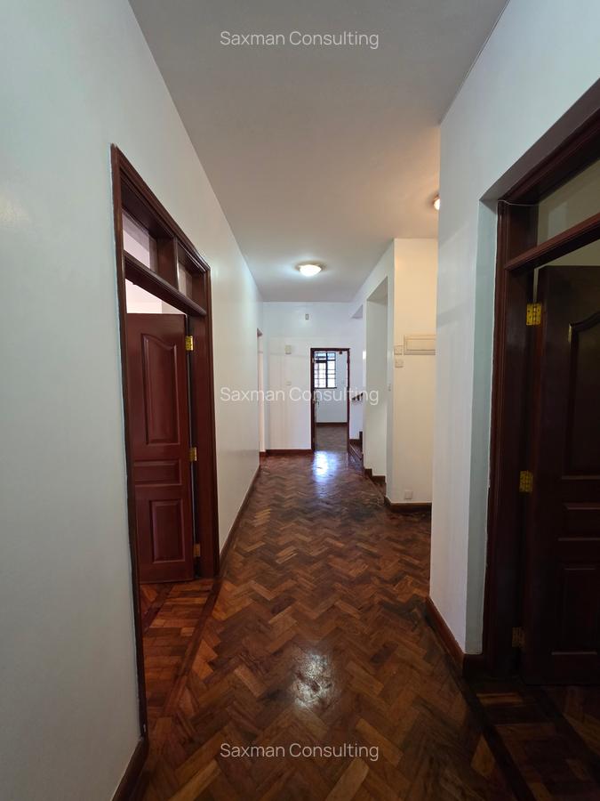 4 Bed House with En Suite in Kitisuru - 3