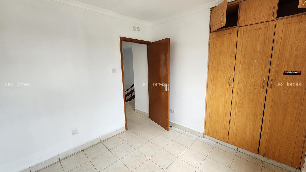 3 Bed House with En Suite at Masai Lodge - 16