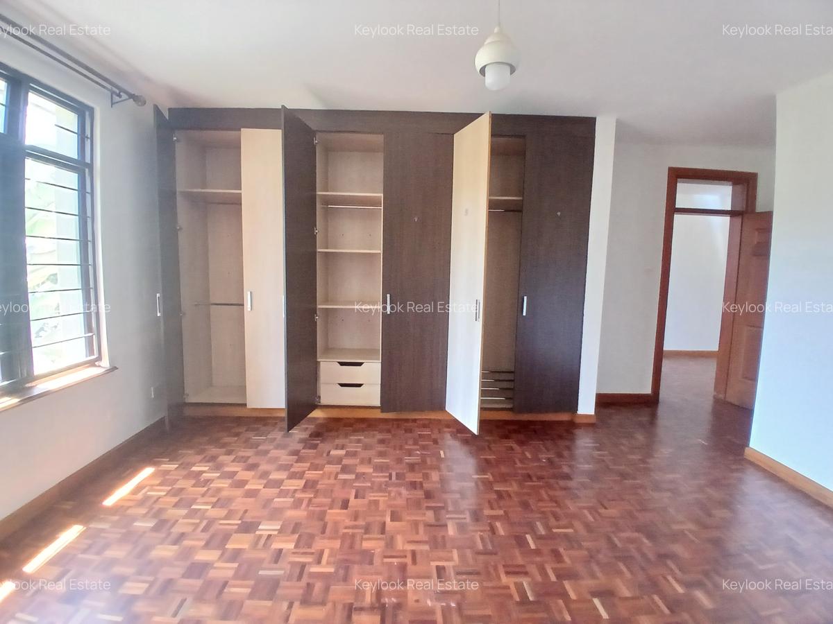 5 Bed Townhouse with En Suite at Lavington Green - 13