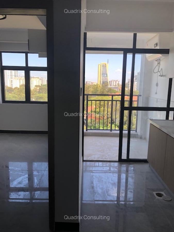 Serviced 2 Bed Apartment with En Suite at Chania Ave - 7