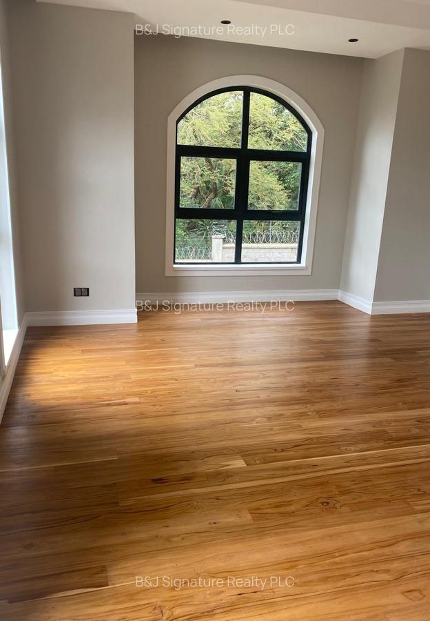 5 Bed Villa with En Suite in Loresho - 18