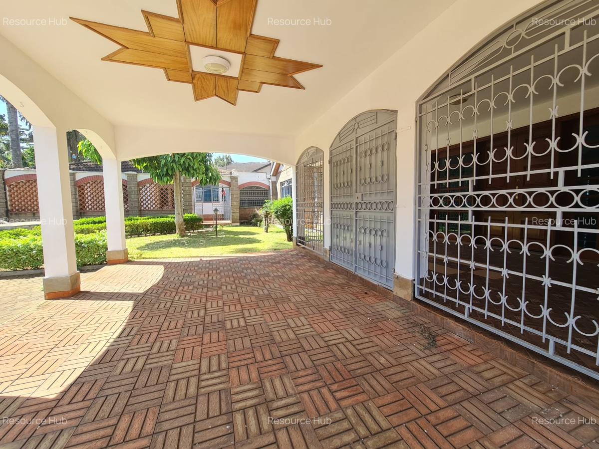 4 Bed House with En Suite at Runda - 2