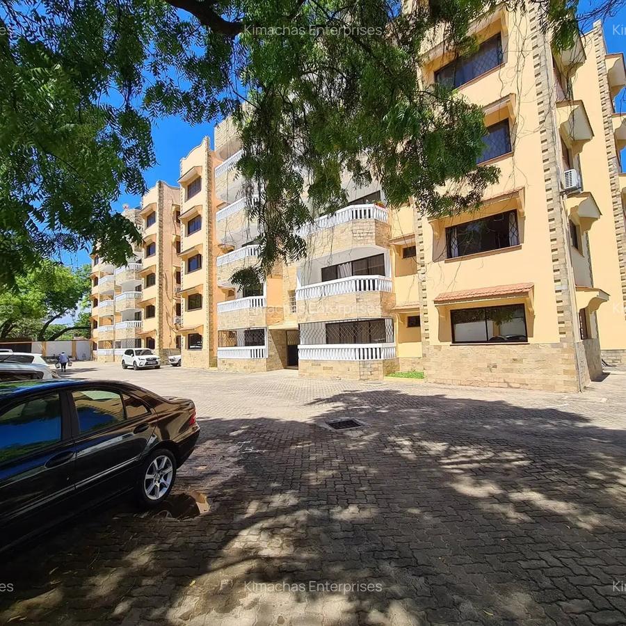 3 Bed Apartment with En Suite at Moyne Drive Nyali - 1