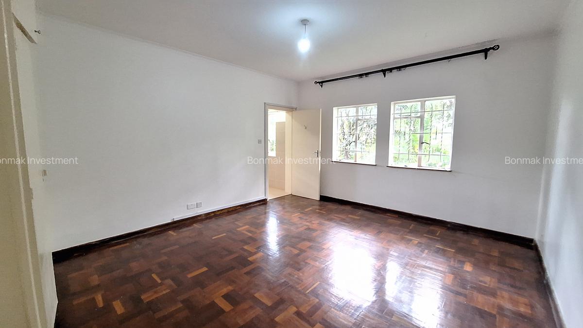 4 Bed House with En Suite at Spring Valley - 12