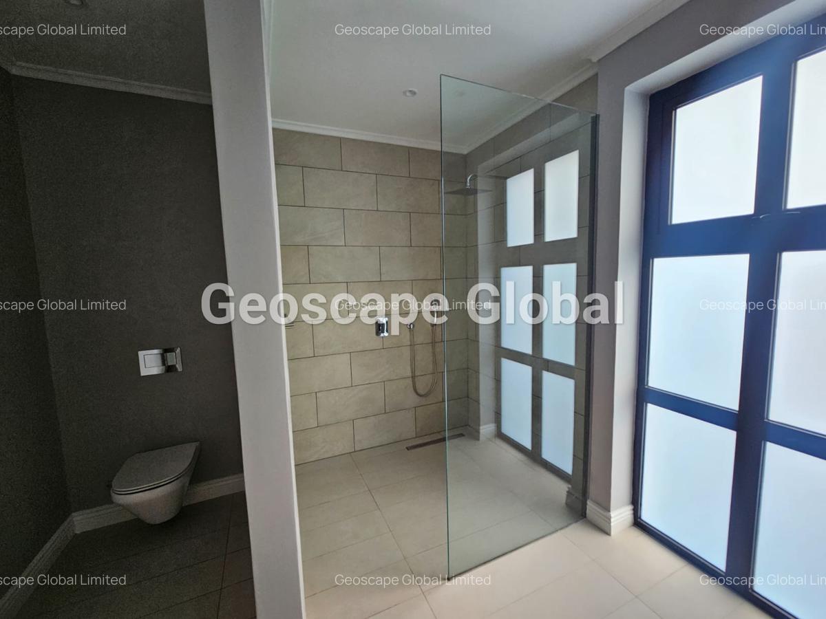 3 Bed Apartment with En Suite in Runda - 4