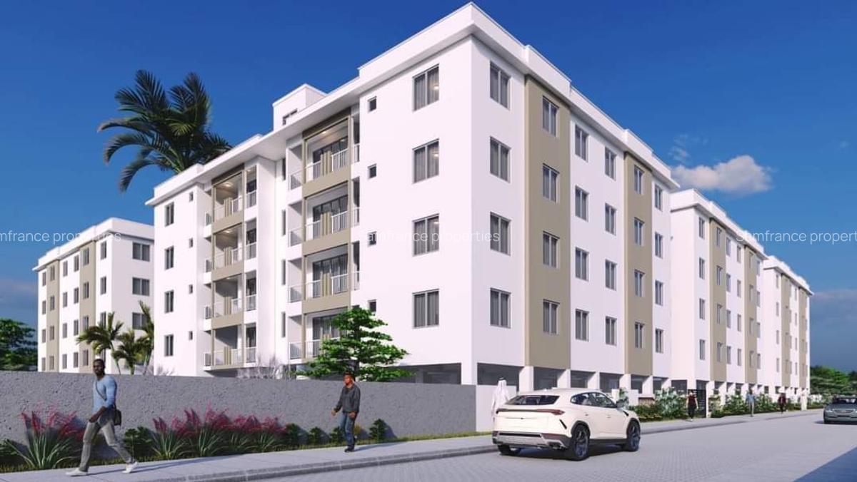 Serviced 3 Bed Apartment with En Suite at Links Road - 14