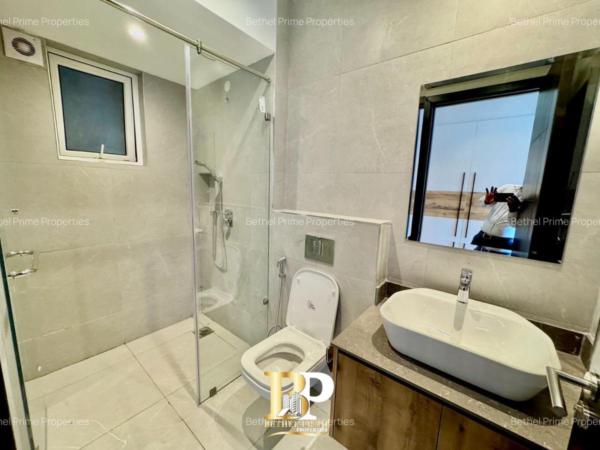 3 Bed Apartment with En Suite in General Mathenge - 14