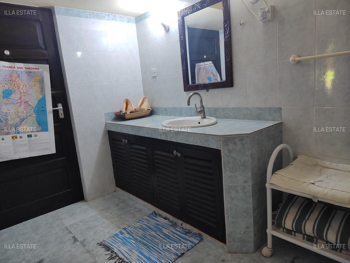 3 Bed Villa with En Suite at Diani Beach Road - 13