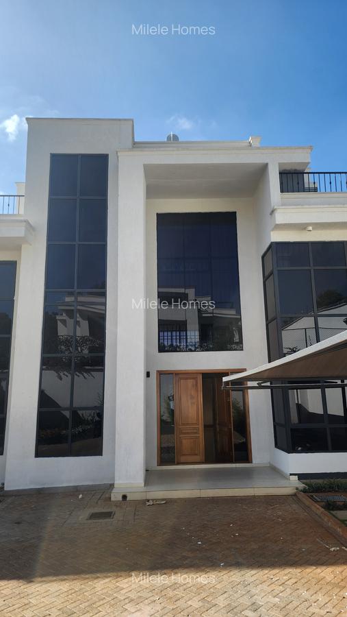 6 Bed Villa with En Suite at Loresho - 2