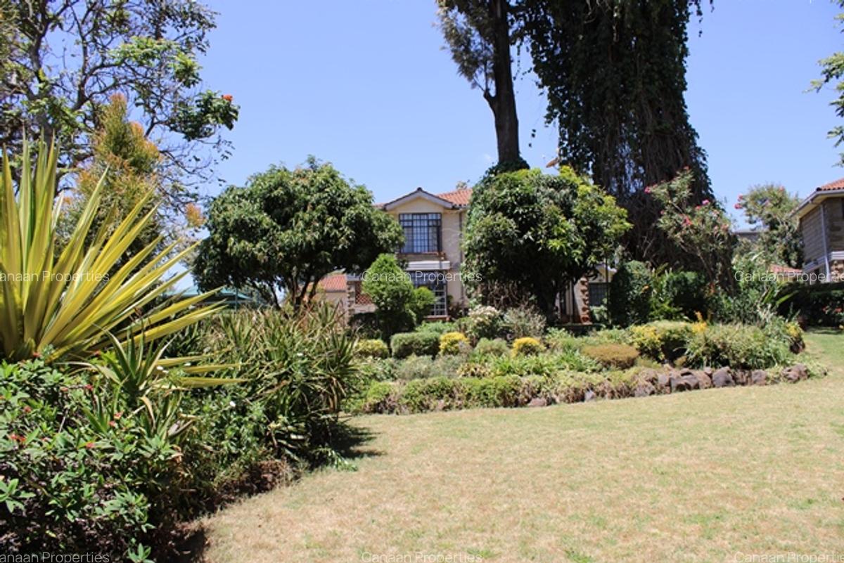 4 Bed Townhouse with Swimming Pool in Rosslyn - 6