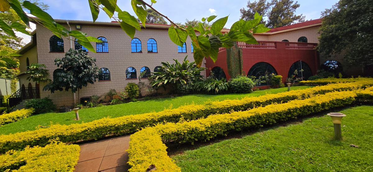 Commercial Property with Service Charge Included at Runda Grove - 18