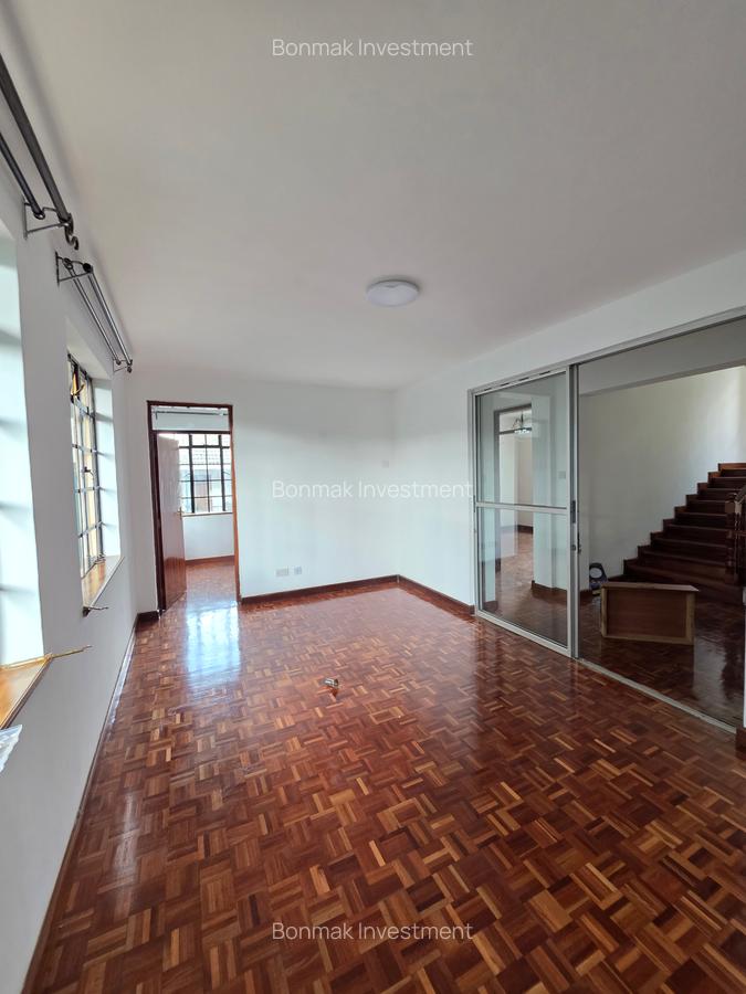 4 Bed Townhouse with En Suite at Lavington Green. - 13
