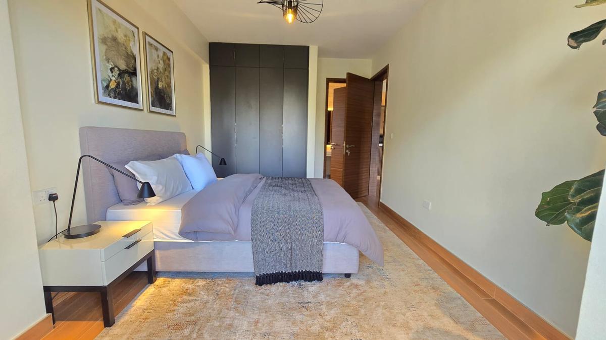 3 Bed Apartment with En Suite in Riverside - 9