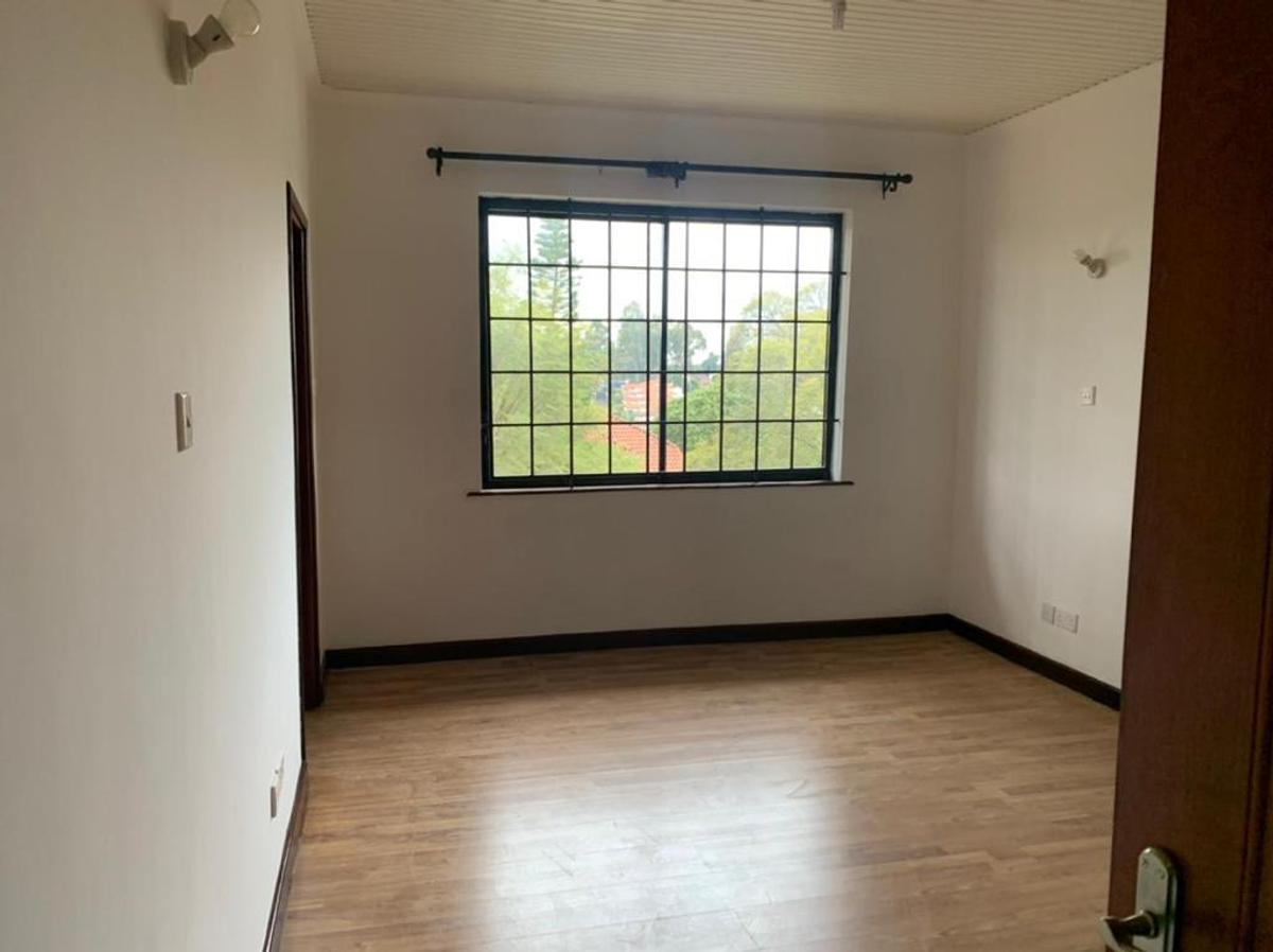 4 Bed Apartment with En Suite in Westlands Area - 10