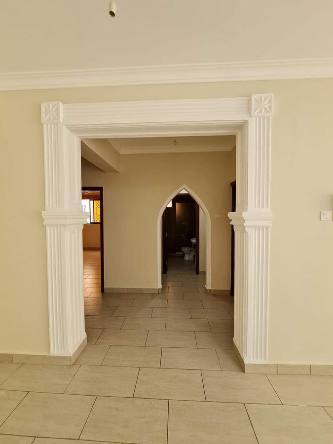 3 Bed Apartment with En Suite in Nyali Area - 14