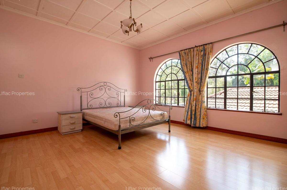 6 Bed House with En Suite in Runda - 9