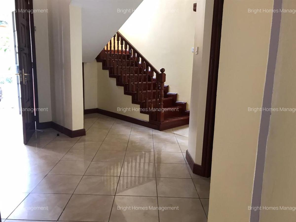 4 Bed Townhouse with En Suite in Lavington - 16