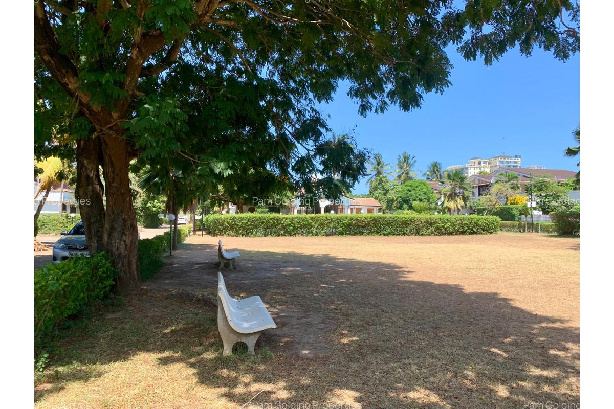 4 Bed Townhouse with Staff Quarters in Nyali Area - 11