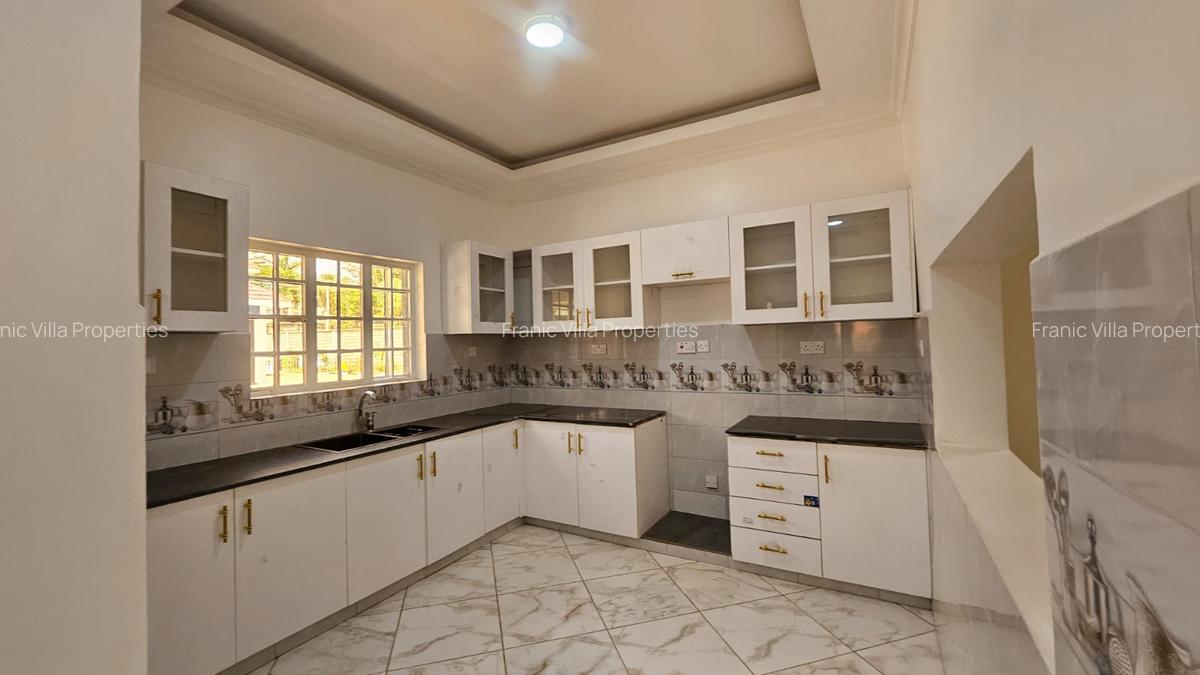 3 Bed House with En Suite at Runda - 8