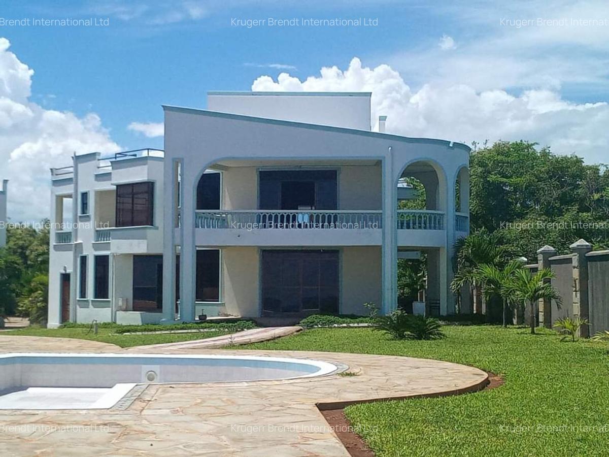 5 Bed Villa with En Suite in Kilifi - 1