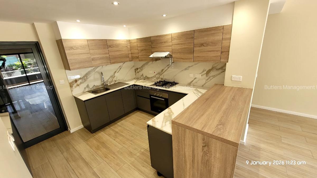 2 Bed Apartment with En Suite in Riverside - 3