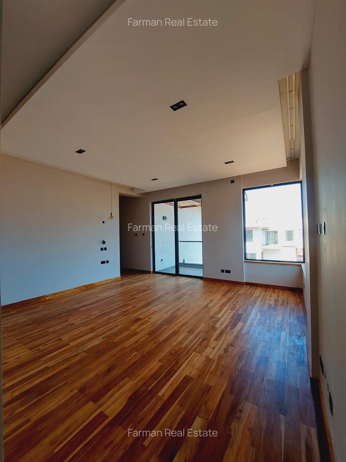 4 Bed Villa with En Suite at Loresho - 6
