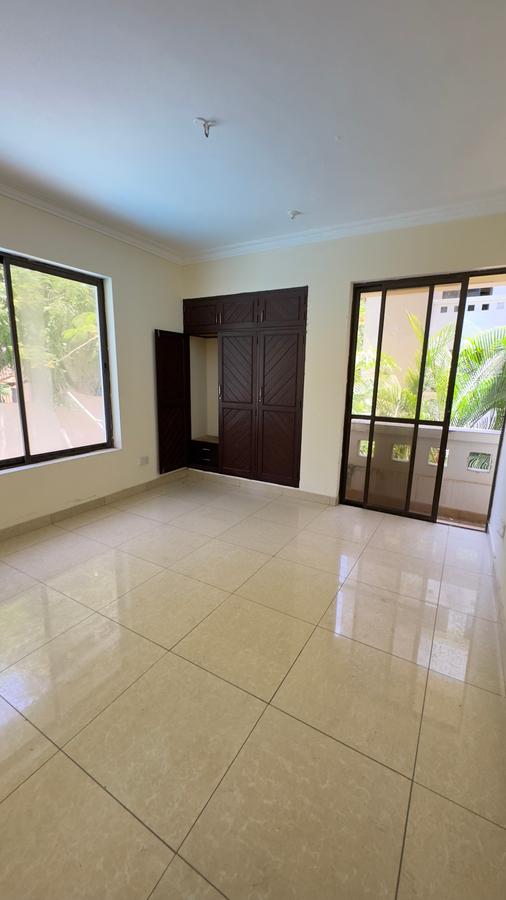 3 Bed Apartment with Swimming Pool in Nyali Area - 9