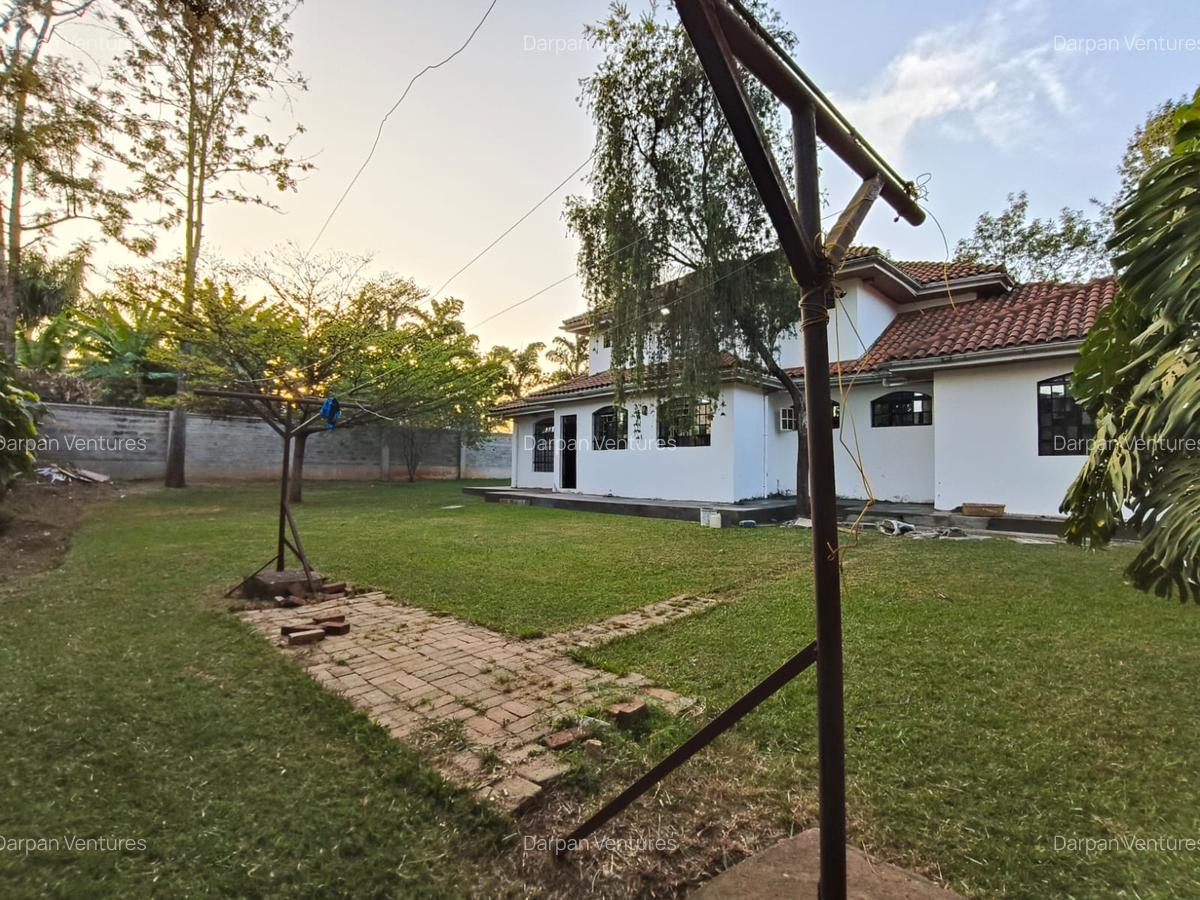 5 Bed House with En Suite in Runda - 5