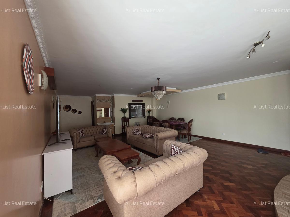 4 Bed Apartment with En Suite at Henred Avenue - 2