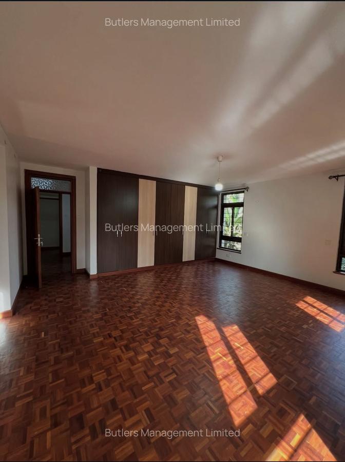 5 Bed Townhouse with En Suite in Lavington - 9