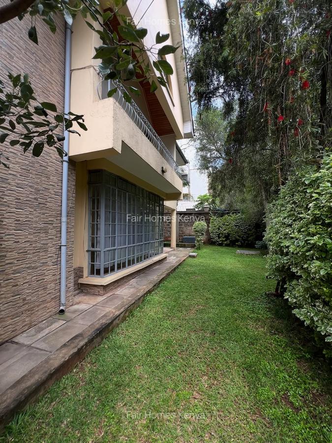 5 Bed Townhouse with En Suite at Lavington Green - 10
