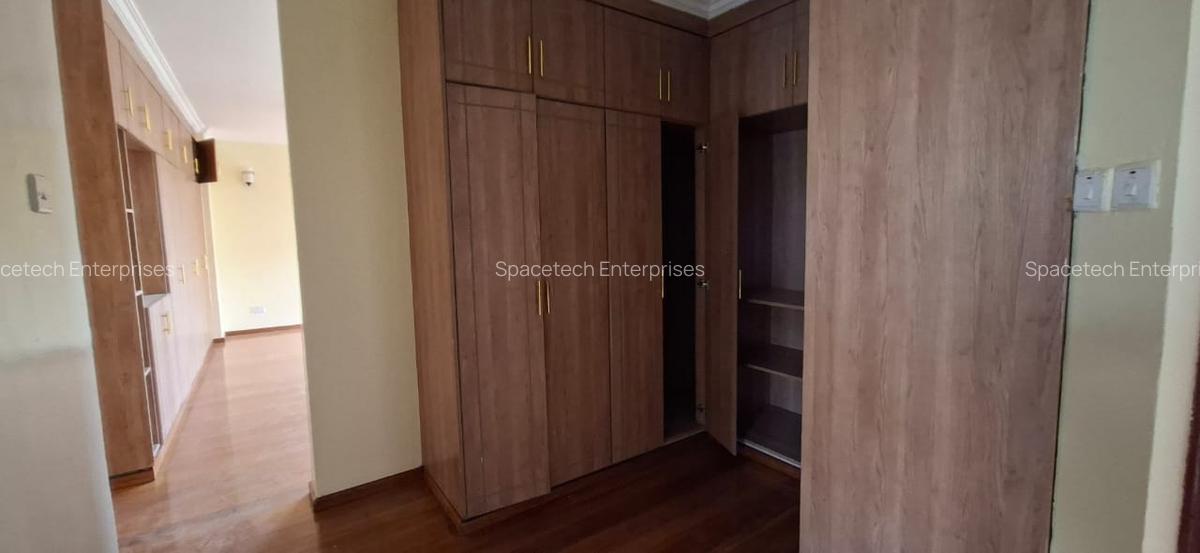 5 Bed Townhouse with En Suite in Lavington - 15