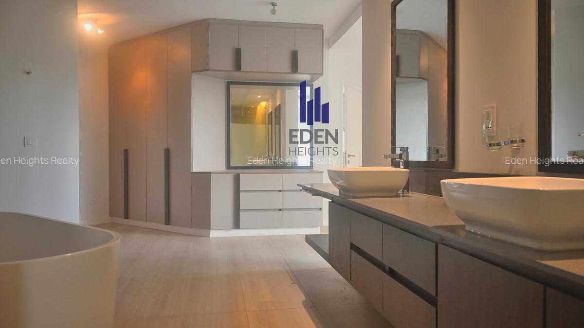 4 Bed Townhouse with Staff Quarters in Lavington - 3