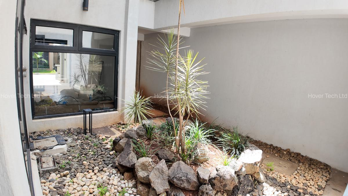 5 Bed Villa with En Suite in Lavington - 16