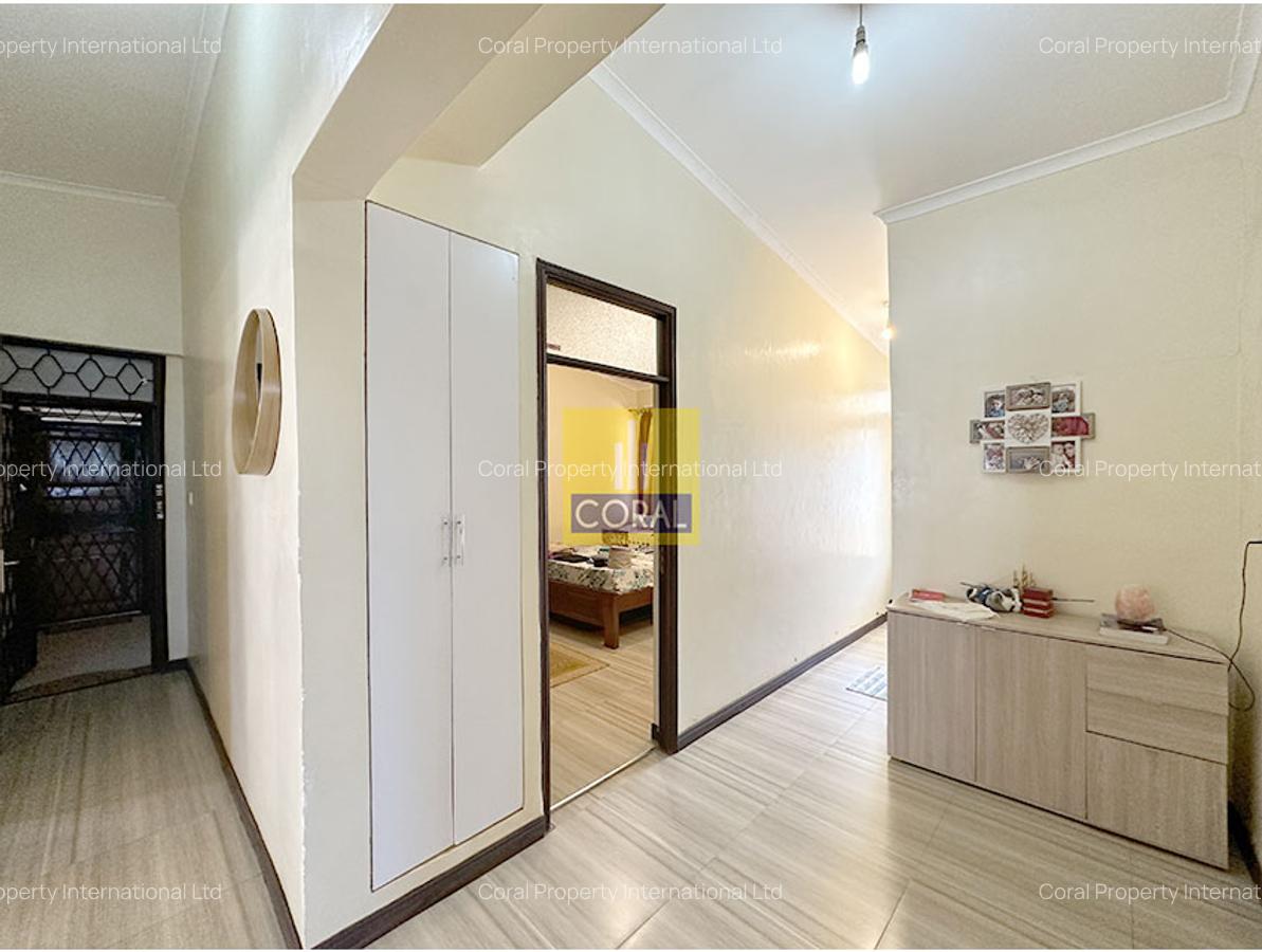 3 Bed Apartment in Parklands - 10