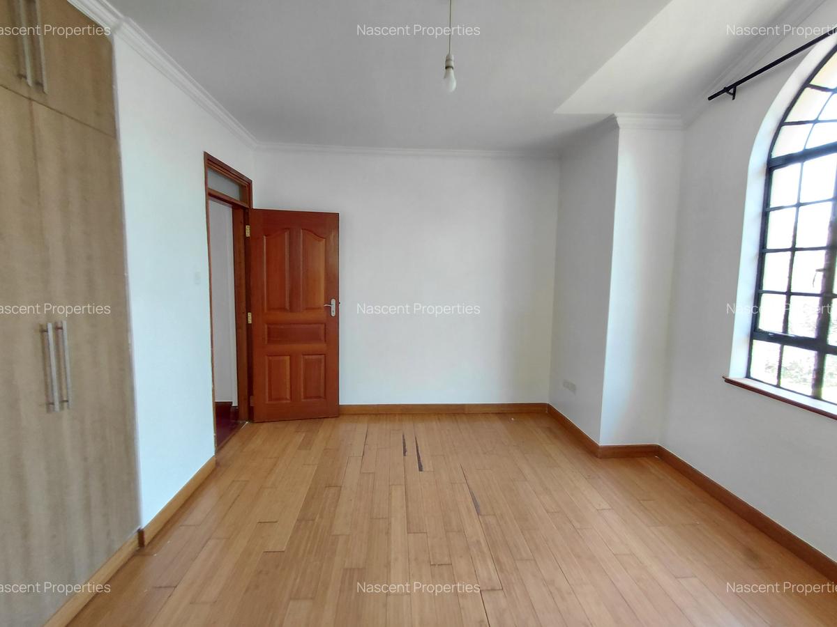 4 Bed Villa with En Suite in Runda - 12