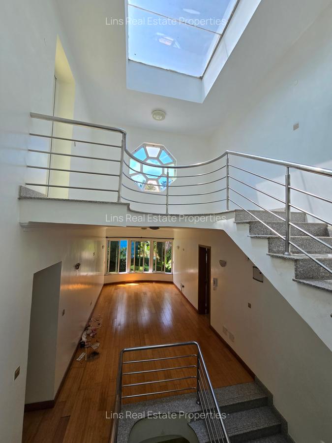 4 Bed Townhouse with En Suite in Riverside - 4