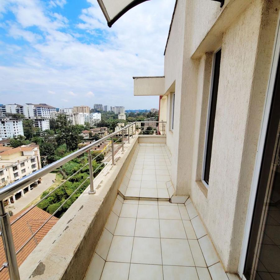 3 Bed Apartment with En Suite in Westlands Area - 12