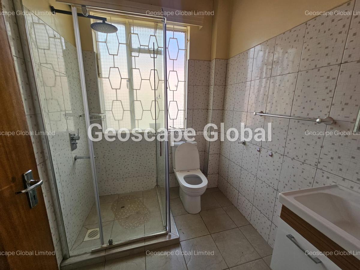 4 Bed House with En Suite in Runda - 4