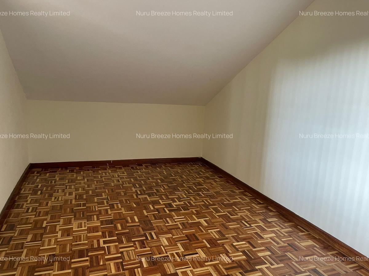 4 Bed Townhouse with En Suite in Lavington - 5