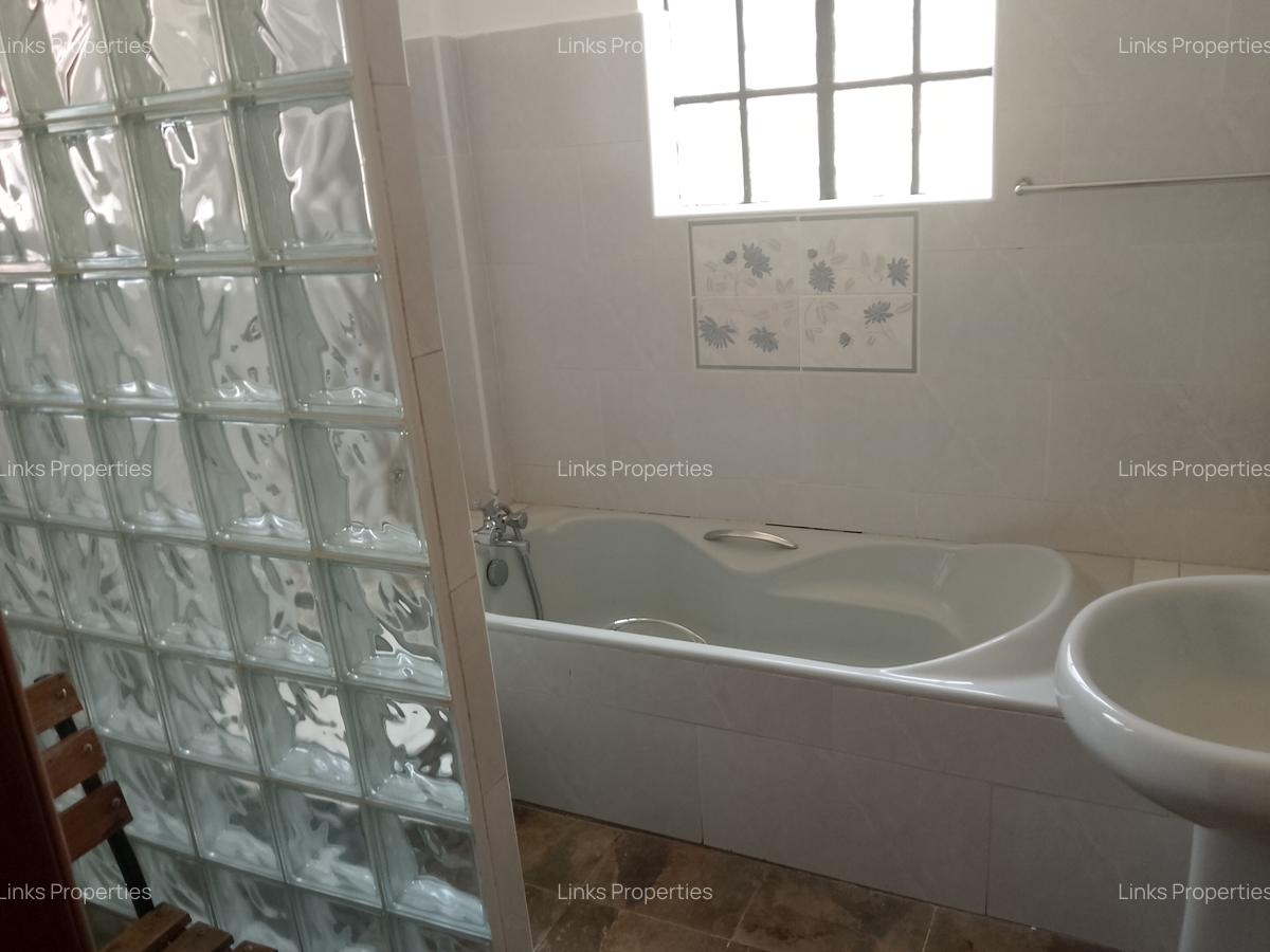 4 Bed Townhouse with En Suite at Karen - 9