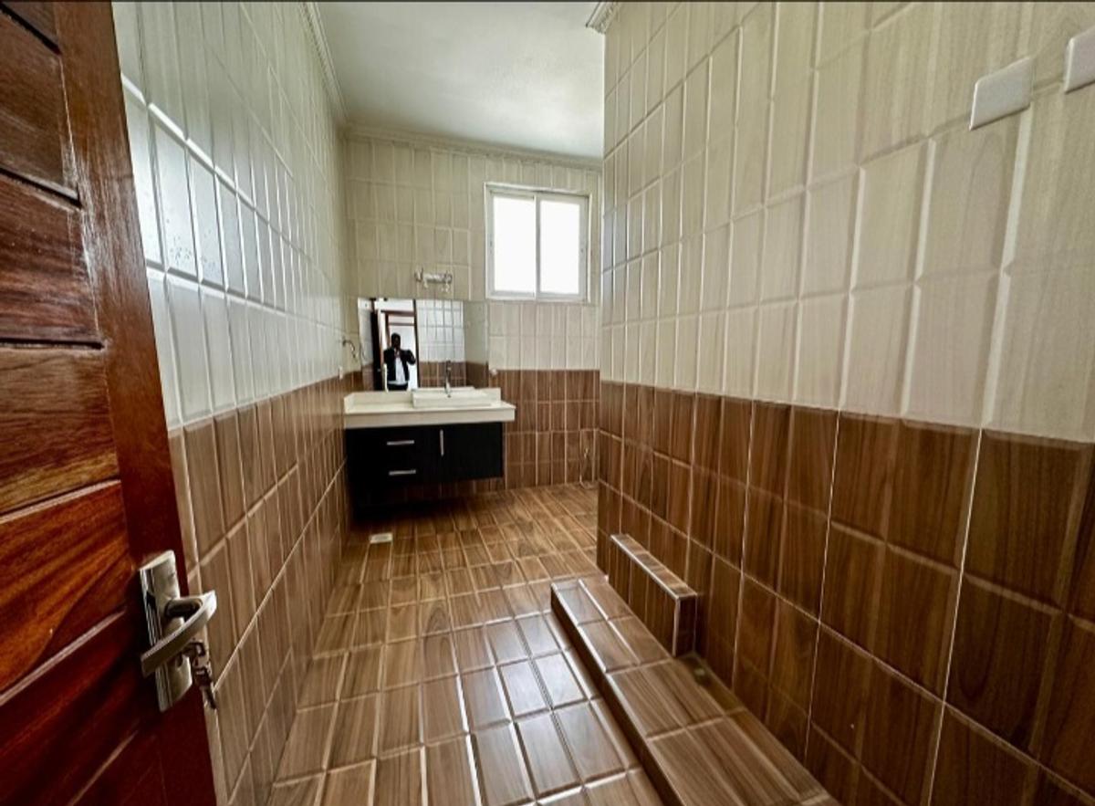 4 Bed Apartment with En Suite at Westlands Area - 9