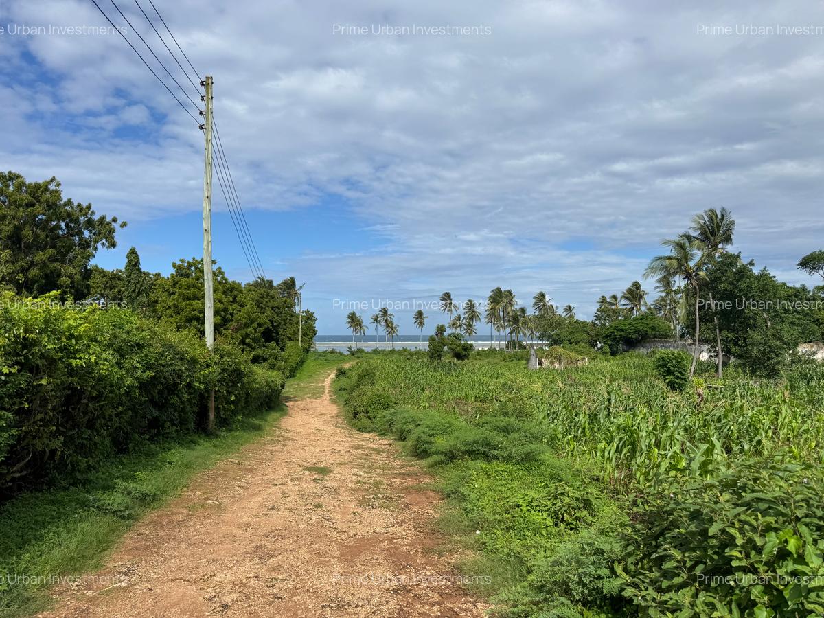 Land in Kikambala - 6