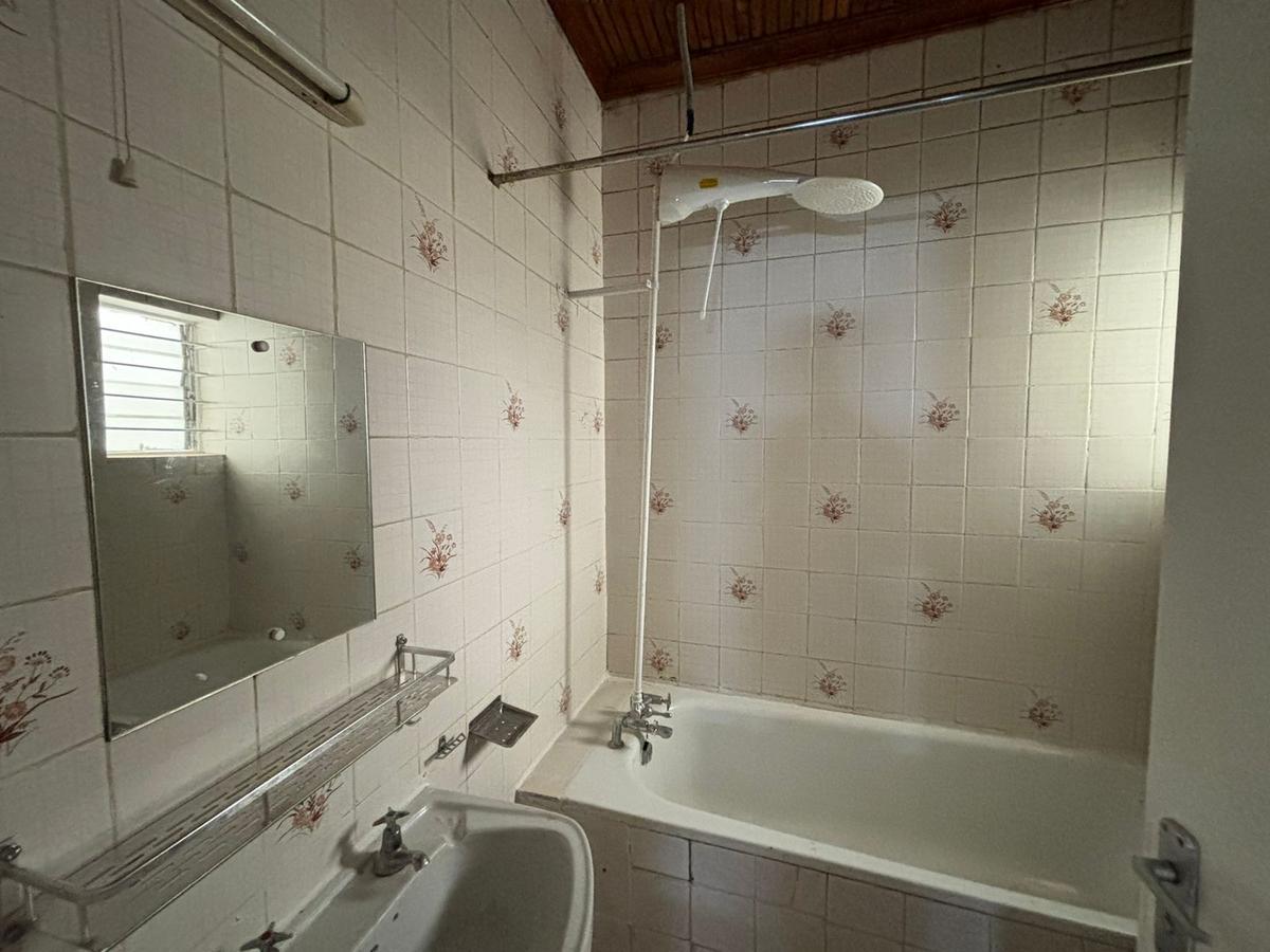 3 Bed Townhouse with En Suite in Westlands Area - 13