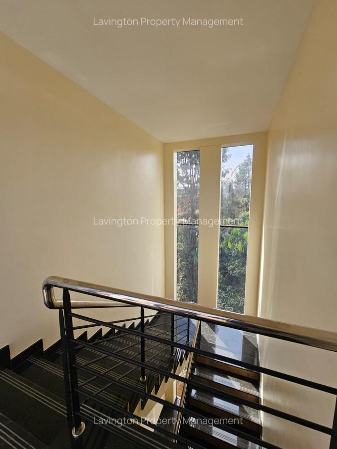 5 Bed Townhouse with En Suite at Lavington Green - 10