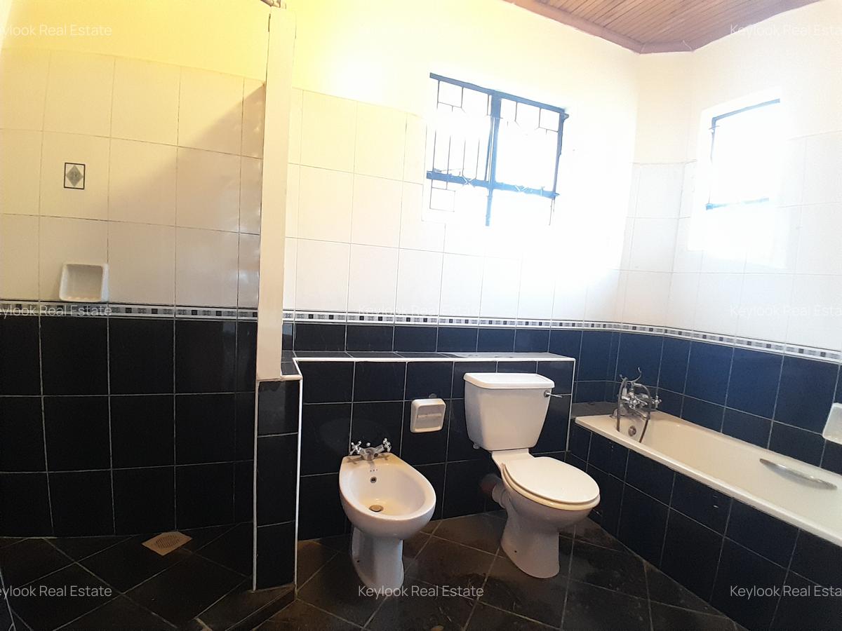 4 Bed Townhouse with En Suite at Lavington Green - 8