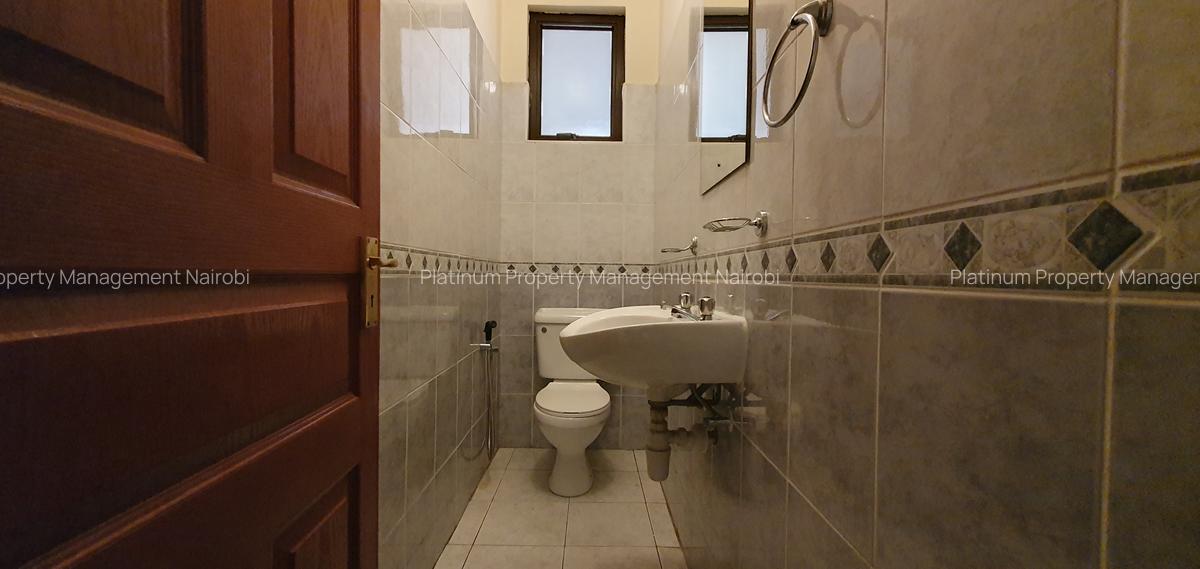 4 Bed Apartment with En Suite in Parklands - 19