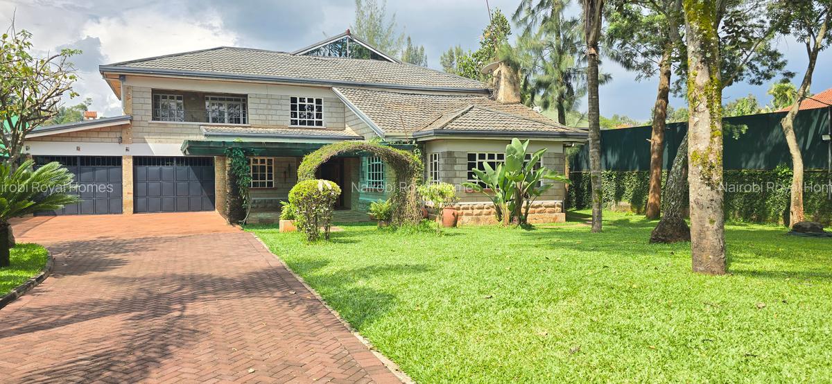 4 Bed House with En Suite at Mimosas Drive - 1