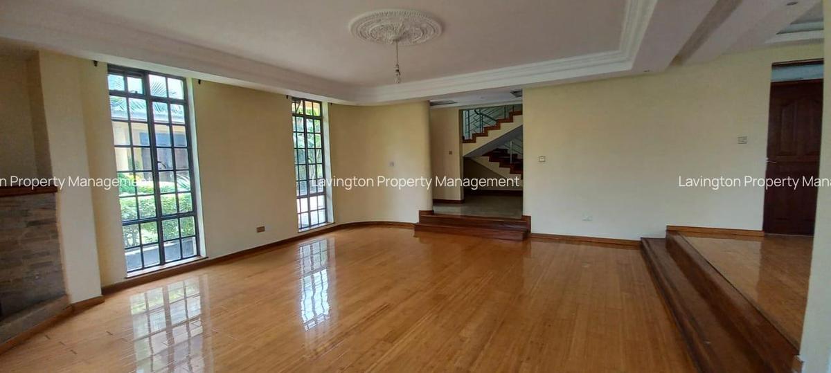 5 Bed Townhouse with En Suite at Lavington Green - 5