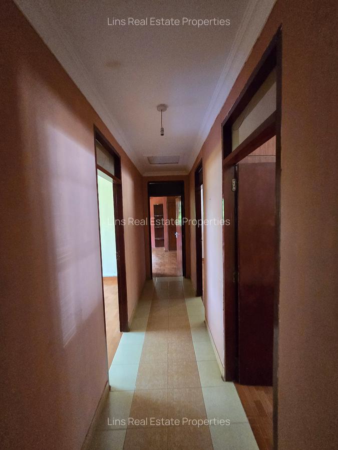 4 Bed House with En Suite in Loresho - 4